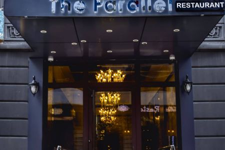 Parallel Hotel