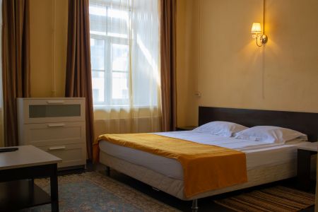 Yellow hotel (СПБ)
