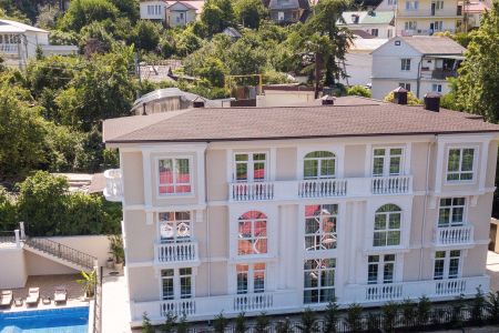 The White Residence