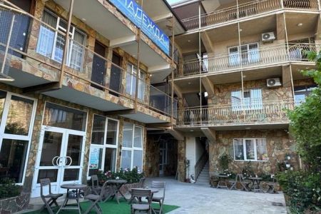 Курортный отель «NADEZHDA BEACH HOTEL» / «Надежда Бич»