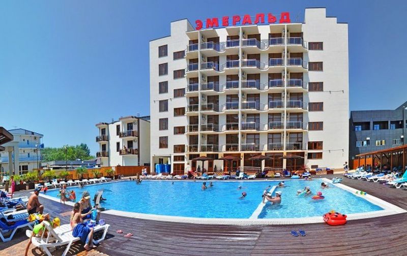 Вина корпус и бассейн
