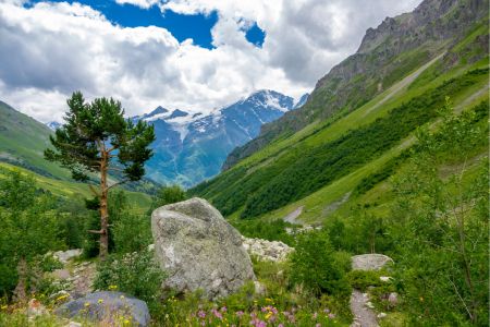 Треккинг в Приэльбрусье для всей семьи